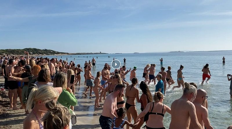 Anschwimmen am Salinas Ibiza Neujahr 2023